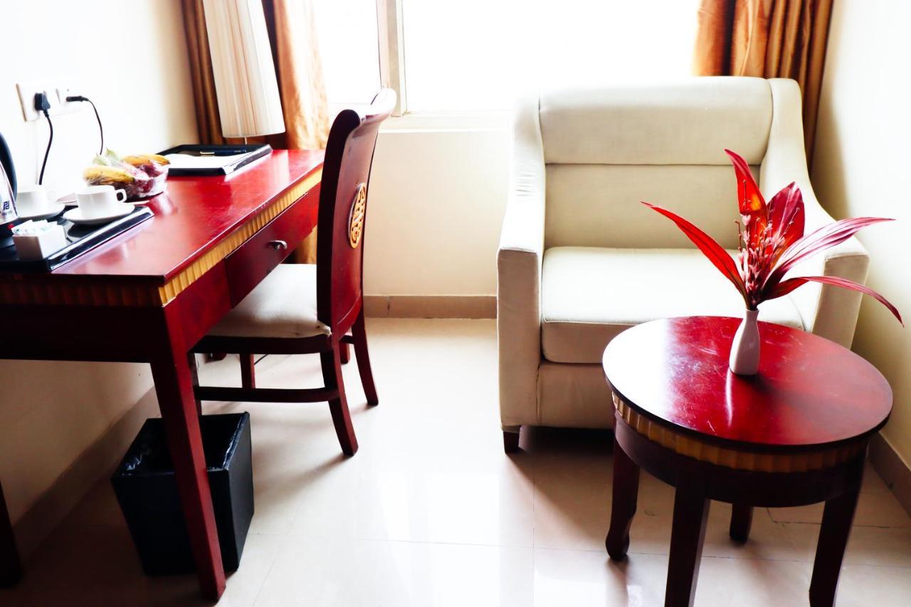 Crestmont Ashapurna Jaipur, Banipark Hotel Exterior photo