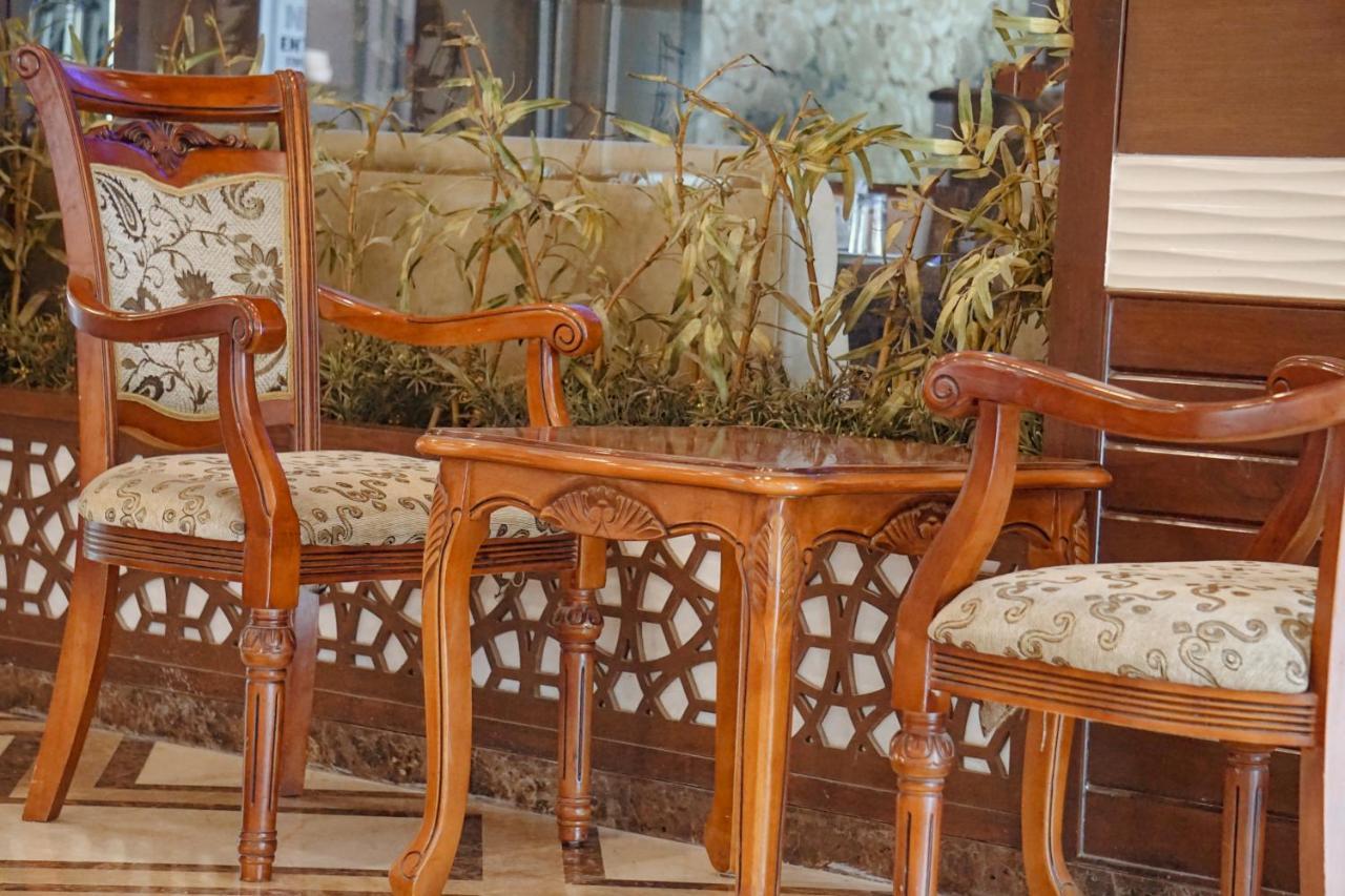 Crestmont Ashapurna Jaipur, Banipark Hotel Exterior photo