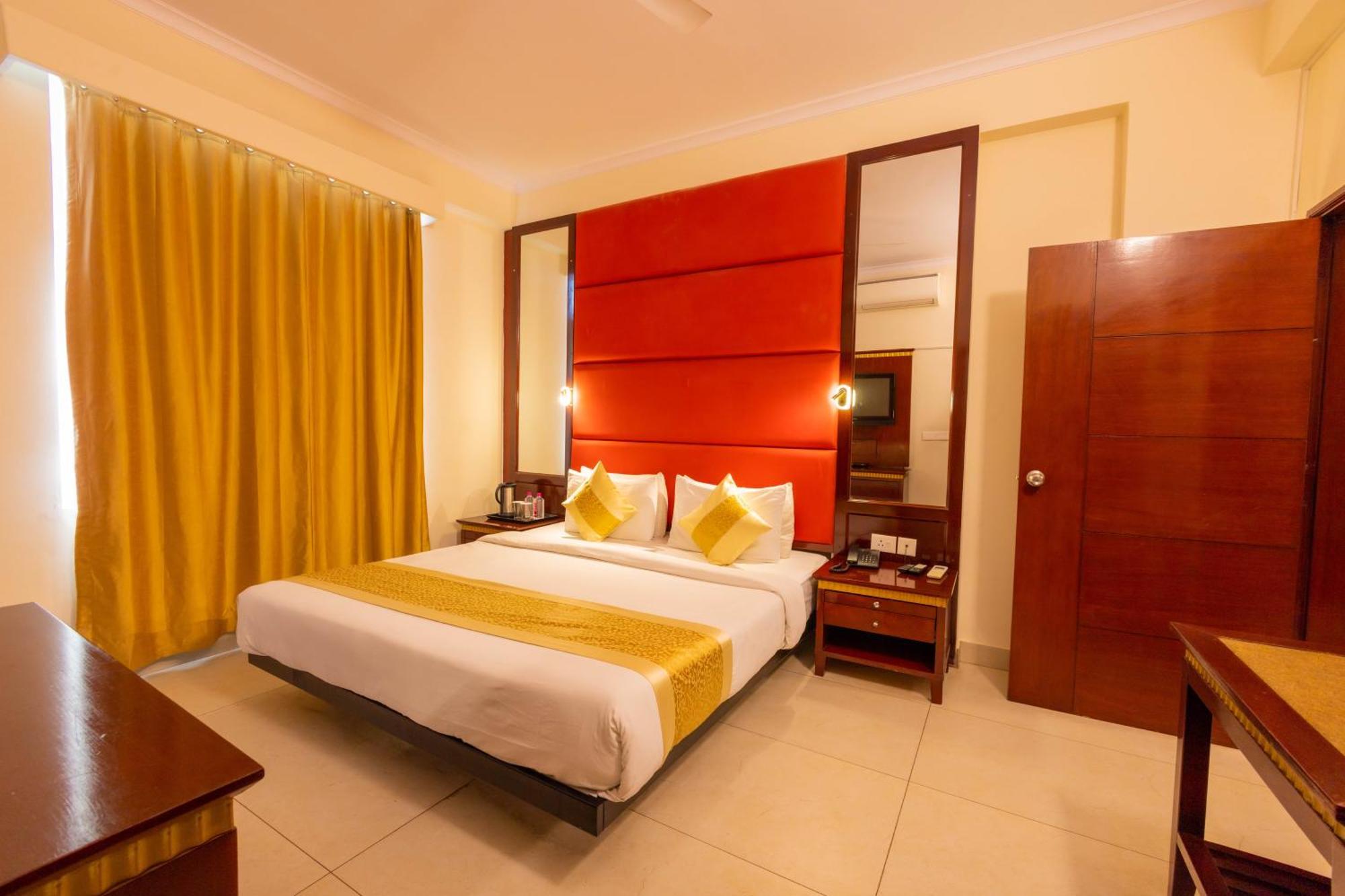 Crestmont Ashapurna Jaipur, Banipark Hotel Exterior photo