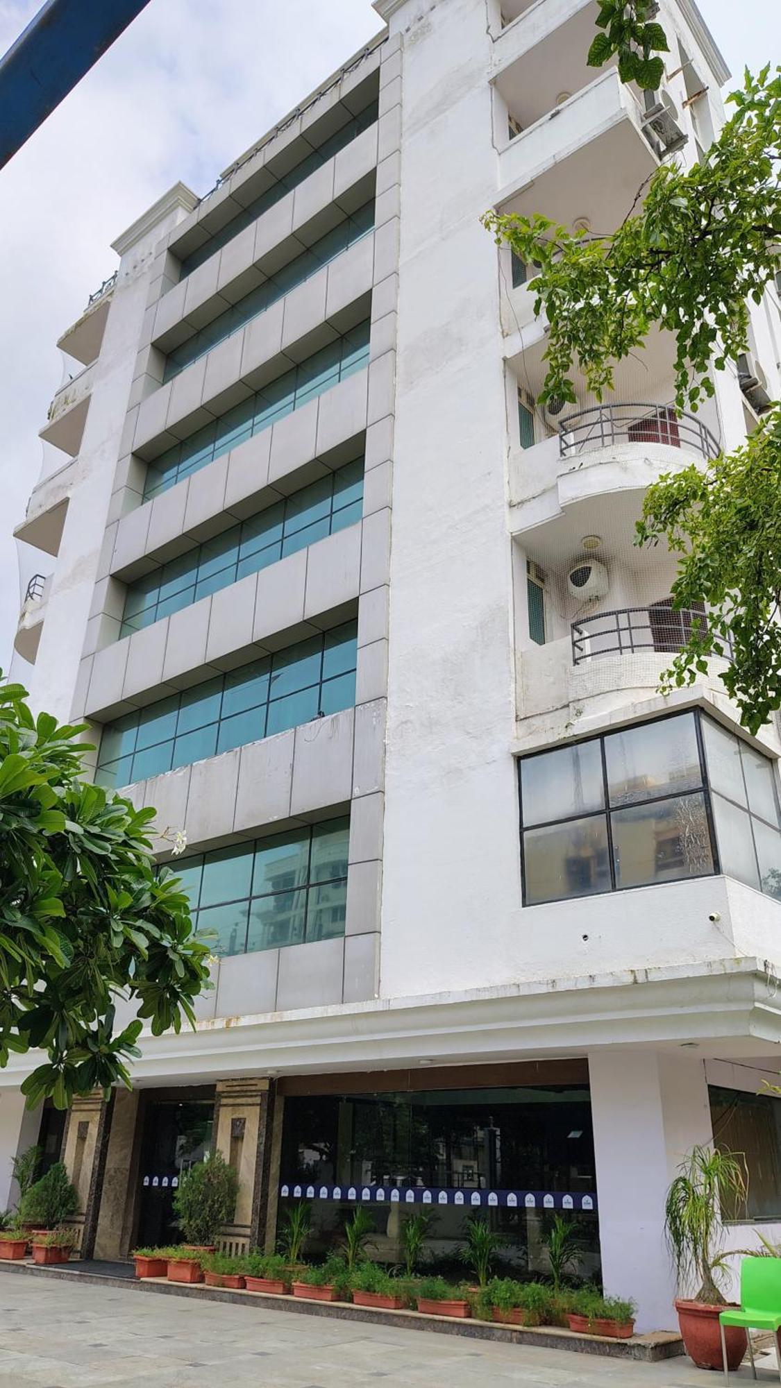 Crestmont Ashapurna Jaipur, Banipark Hotel Exterior photo
